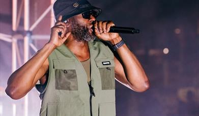 Flowdan & Neffa-T at Gloucester Guildhall