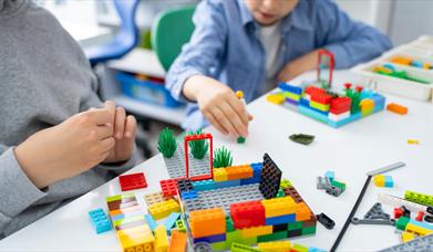 Brick Builders Club: Dragons & Castles