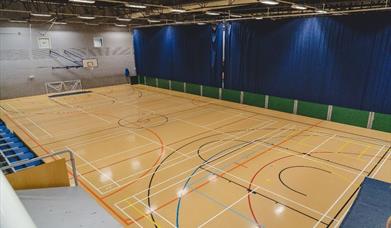 Basketball court in GL1