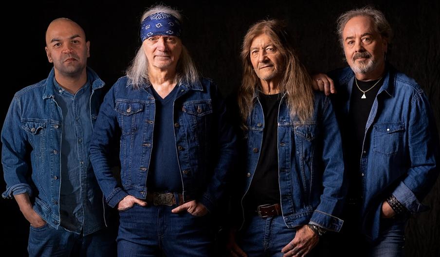 Quo Connection with support from The Best of Benatar