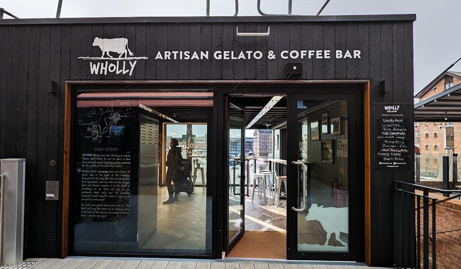 Wholly Gelato Outside