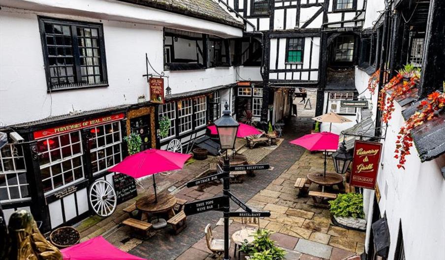 The New Inn, Courtyard