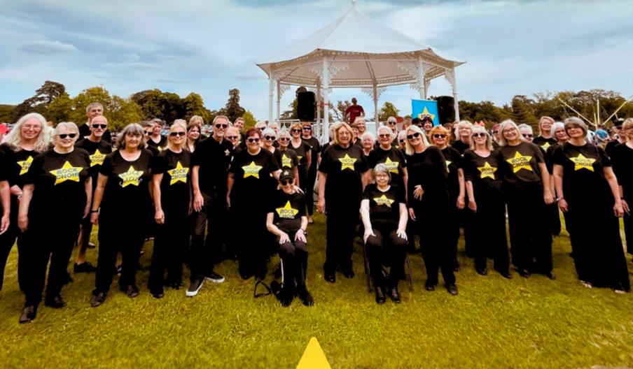 Cheltenham Rock Choir on the Patio