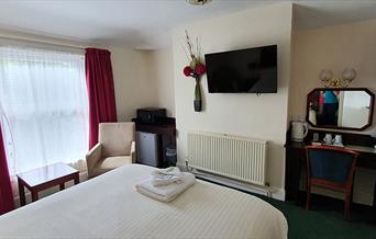 Edward Hotel